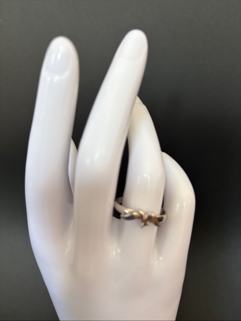Vintage Sarah Coventry silver seagull dove ring